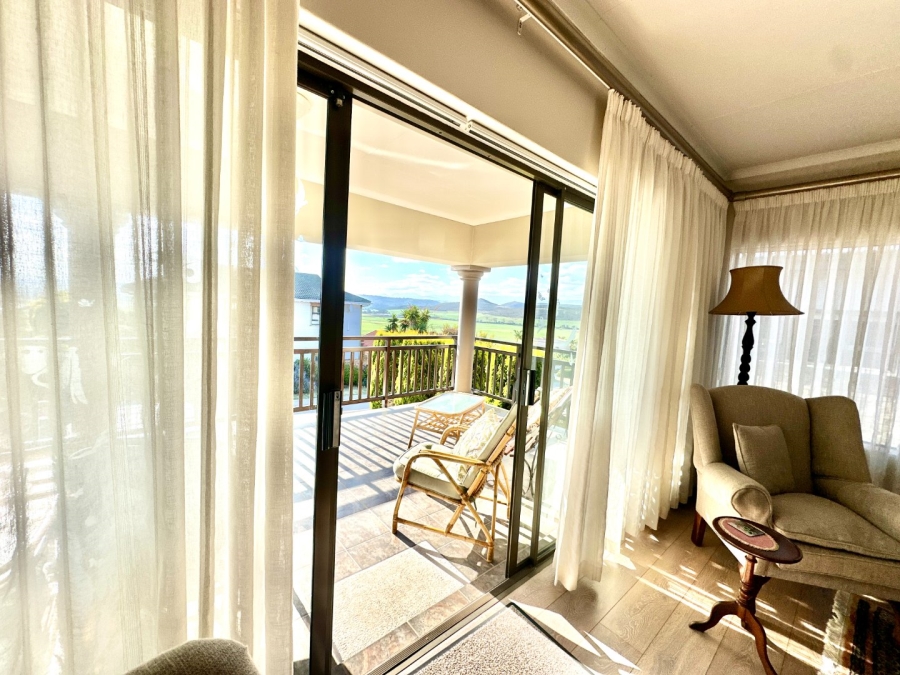 4 Bedroom Property for Sale in Fraaiuitsig Western Cape